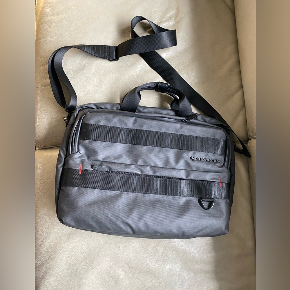 Air Canada The Tablet Crossbody Laptop Bag